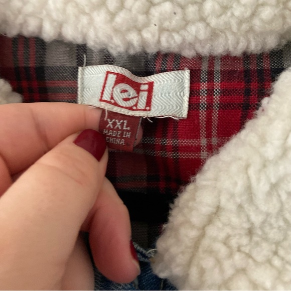 Lei• denim jean button up Sherpa collar jacket - Picture 5 of 8